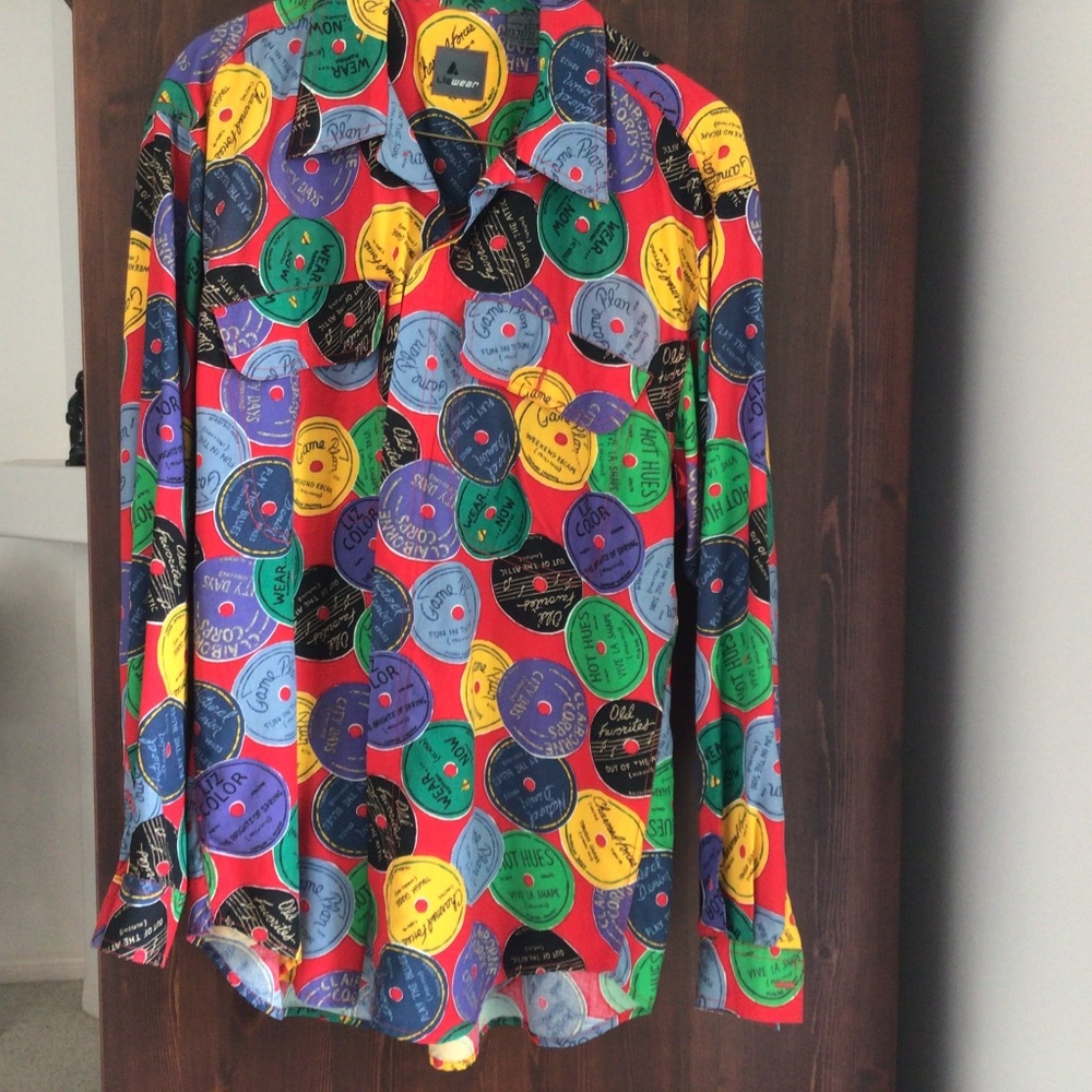 Liz wear shirt